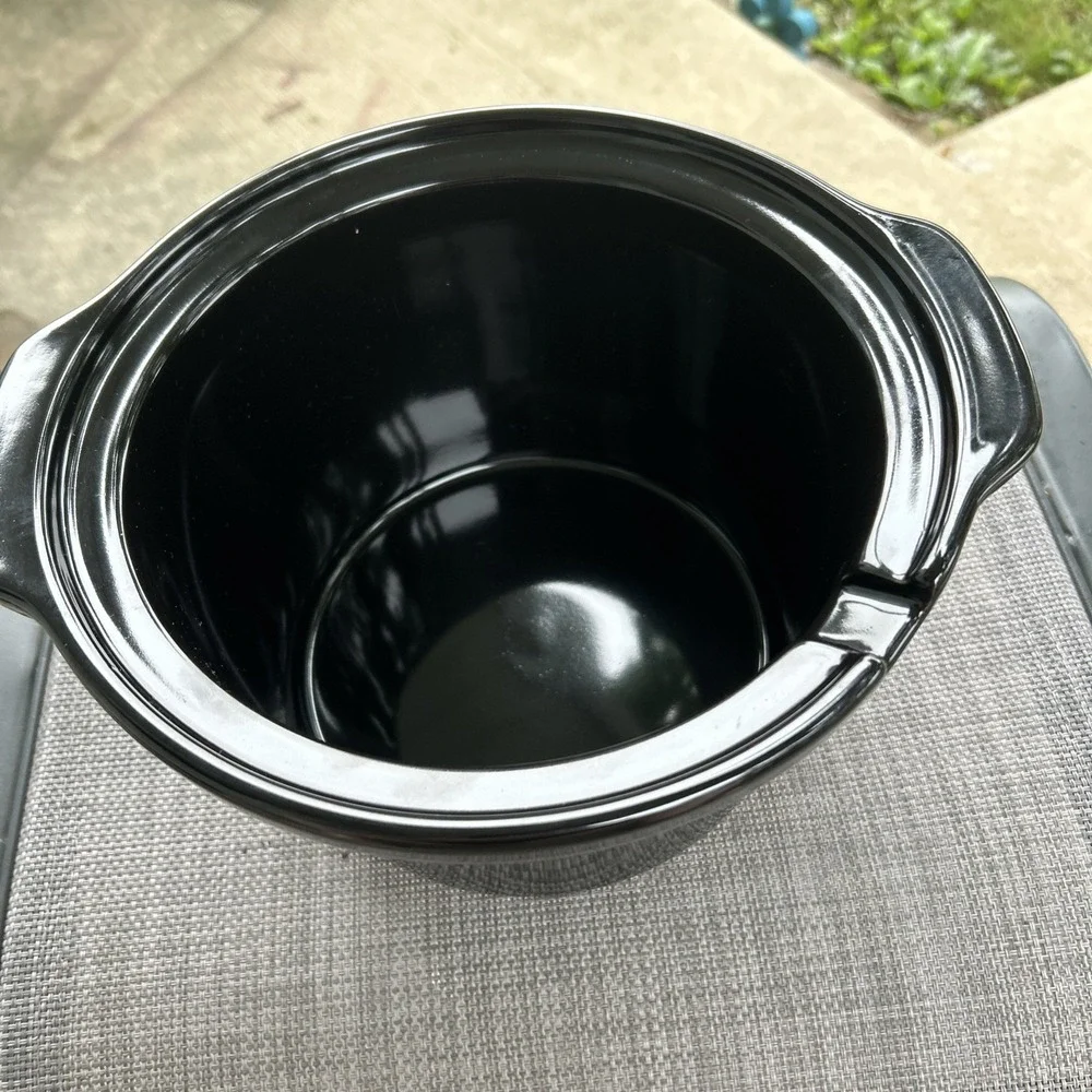 Crockpot Stoneware Round Ceramic Insert Replacement Black 3 Qt From TRIO